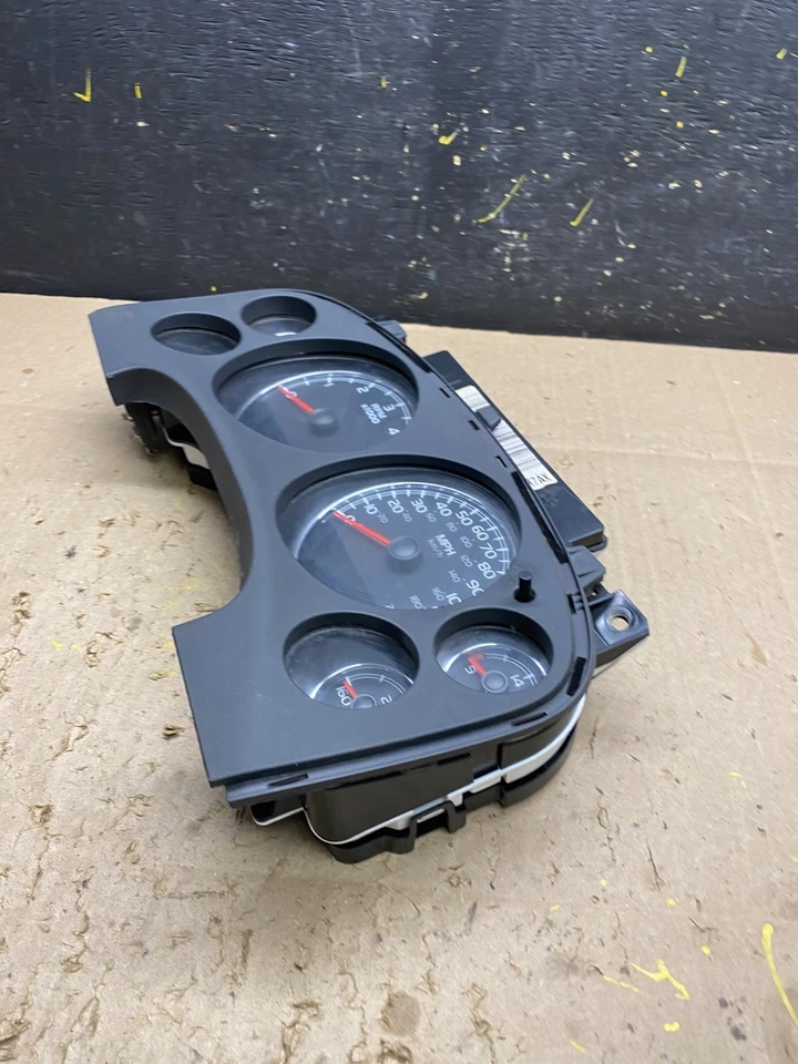 2007 to 2010 Chevrolet Avalanche Cluster Gauge Speedometer U5503 DG - Image 3 of 4