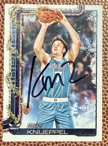 Kon Knueppel Charlotte Hornets 2025-26 Topps Holiday Signed Auto Rookie Card IP