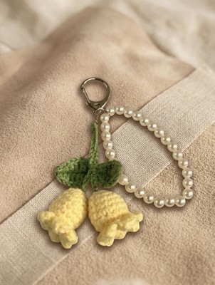 Handgefertigter Boho-Schlüsselanhänger  Sunny Blossom  mit Perlenarmband