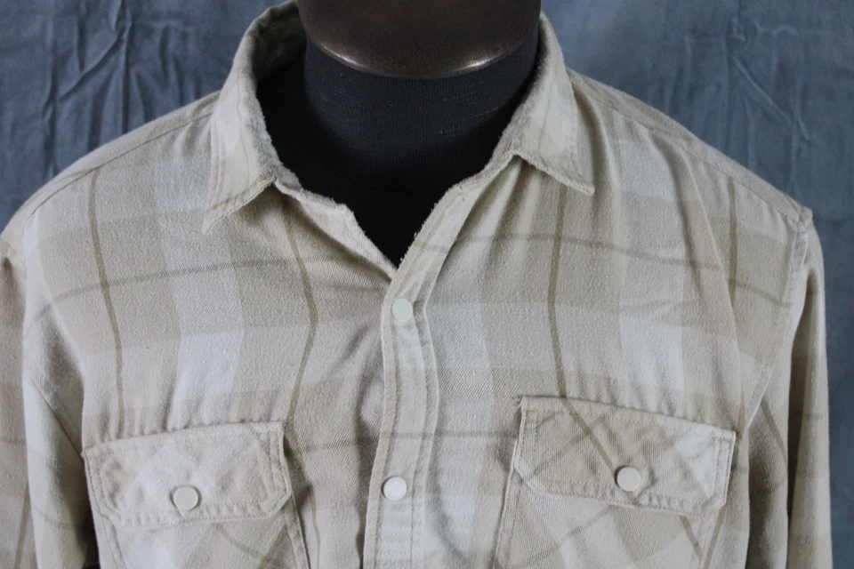 Snowboard Shirt Button Down - White and Cream Plaid Burton - Men's Large  — 第 2/4 张图片