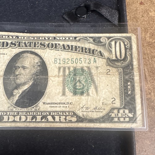 1928A $10 New York REDEEMABLE IN GOLD ON DEMAND Federal Reserve Note B20375182 A - Picture 4 of 5