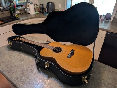 Beautiful Washburn Augusta 6 String Acoustic Guitar WF-16 with Hard Case & Strap
