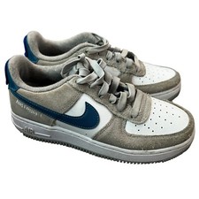 Nike Air Force 1 '07 LV8 Athletic Club YOUTH 4 Sneaker