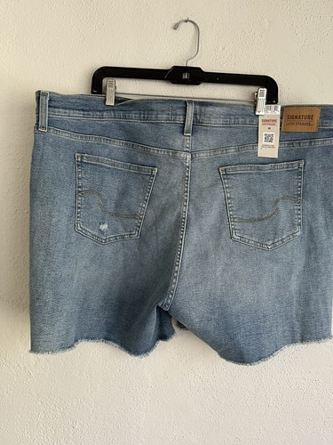 Levi Strauss Signature High Rise Distressed 5” Short, Size 26 - Picture 6 of 6