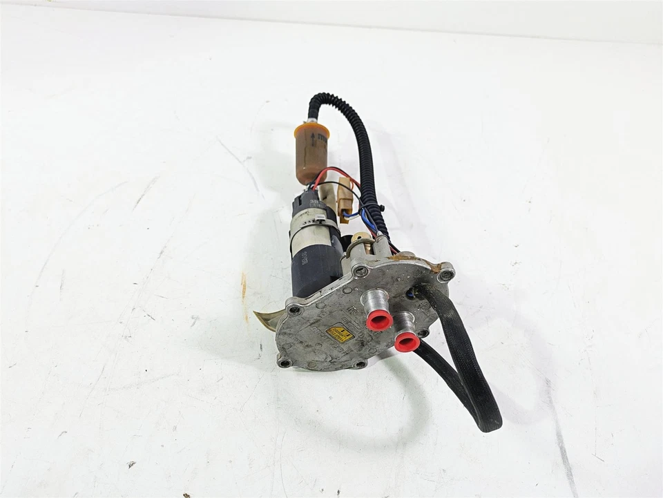 Ducati Monster 1100 S 2009 bomba de gasolina combustible - probado - video 16023791A Foto 4 de 4