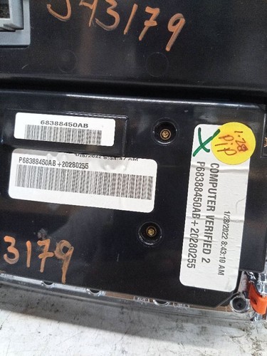 JEEP GRAND CHEROKEE 21-22 TEMPERTURE CONTROL CLIMATEID 68388550 - Picture 6 of 13