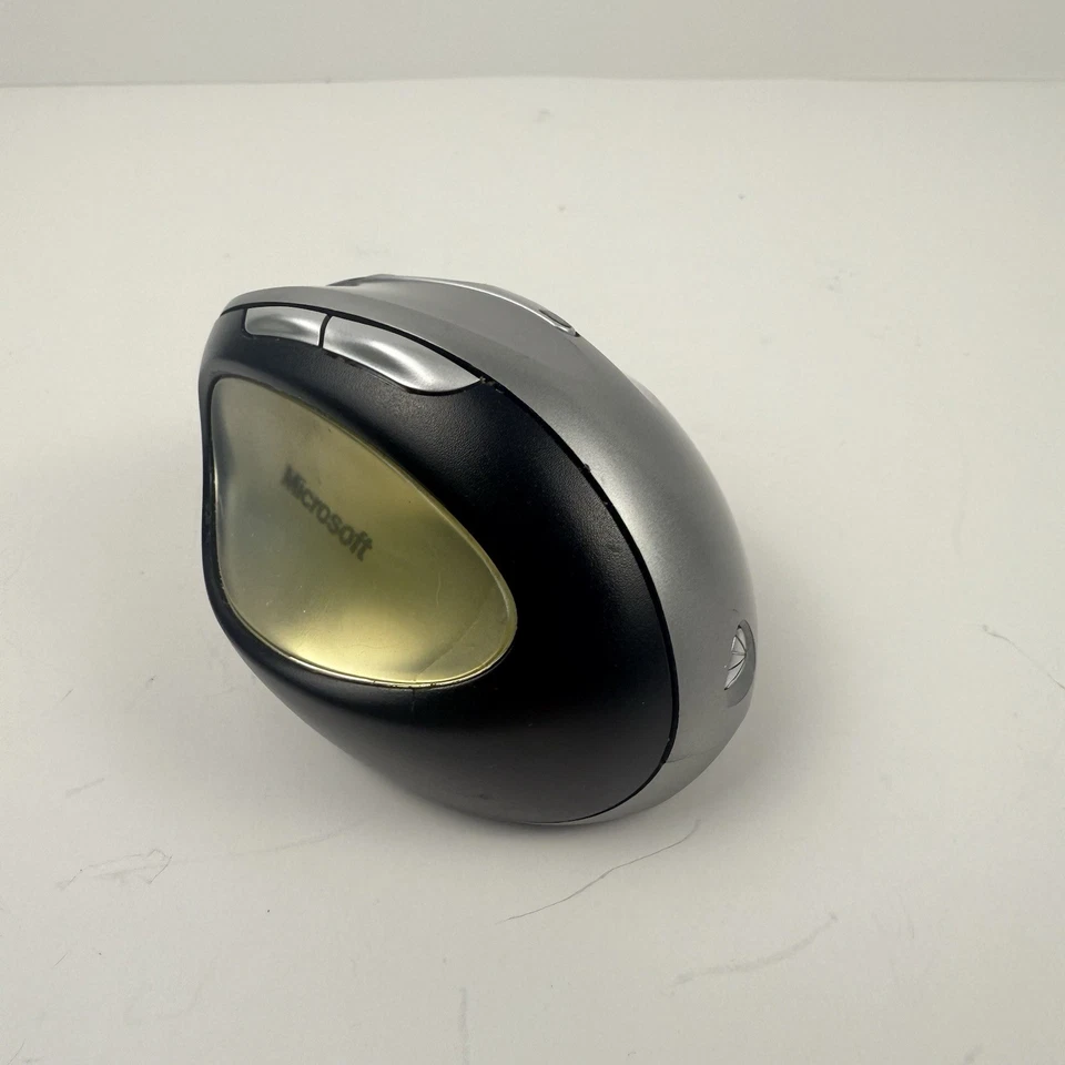 Microsoft Natural Wireless Laser Mouse 7000 MOUSE ONLY No Receiver - Image 2 of 4