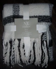 NWT Noble Excellence Dixon IVORY/BLACK WINDOWPANE PLAID Fringed Throw Blanket