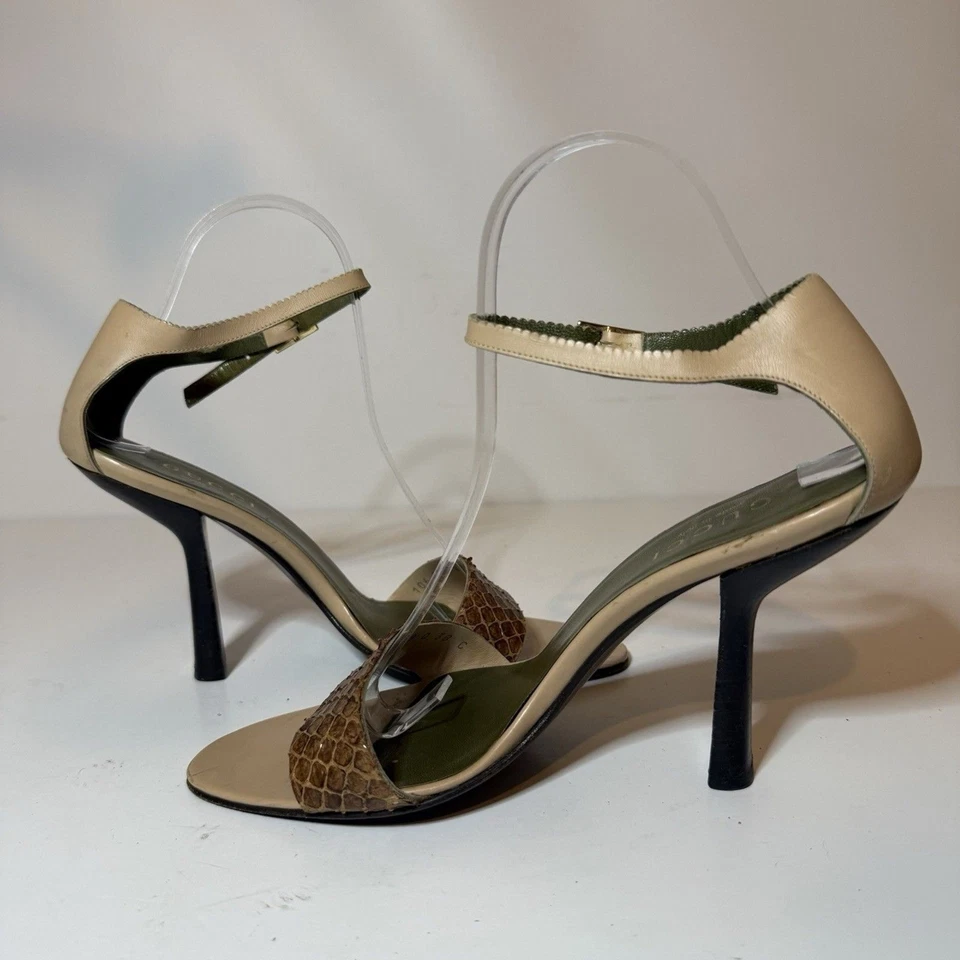 Sandalias de tacón vintage Gucci años 90 Tom Ford Era piel de serpiente 3” talla 38 7C Foto 4 de 4