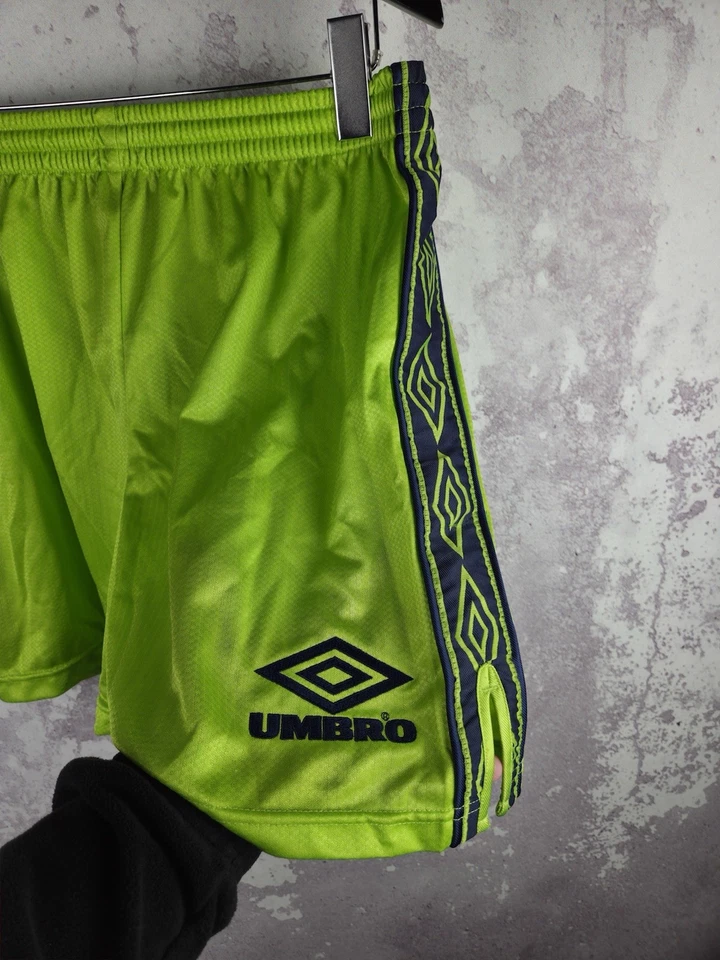 Pantalones Cortos de Entrenamiento Umbro De Colección Para Hombre Correr Raro Años 90 Y2K Verde Talla M Foto 3 de 4