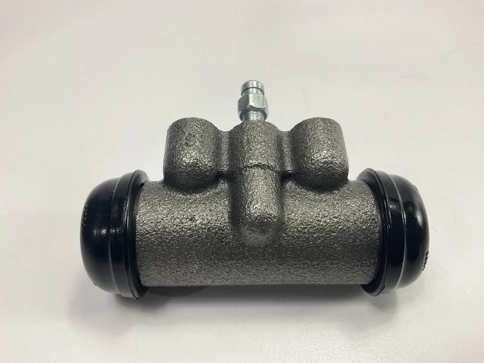 Cilindro de rueda de freno de tambor trasero Carquest WCA7568 para Jeep Willys 1946-1953 Foto 2 de 4