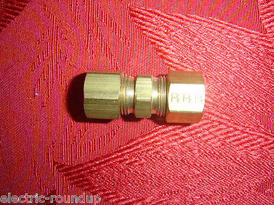 Parker 62C-6 ( 62x6 ), Brass 3/8'' Union Compression-Nut, 200 psi, Lot of 2