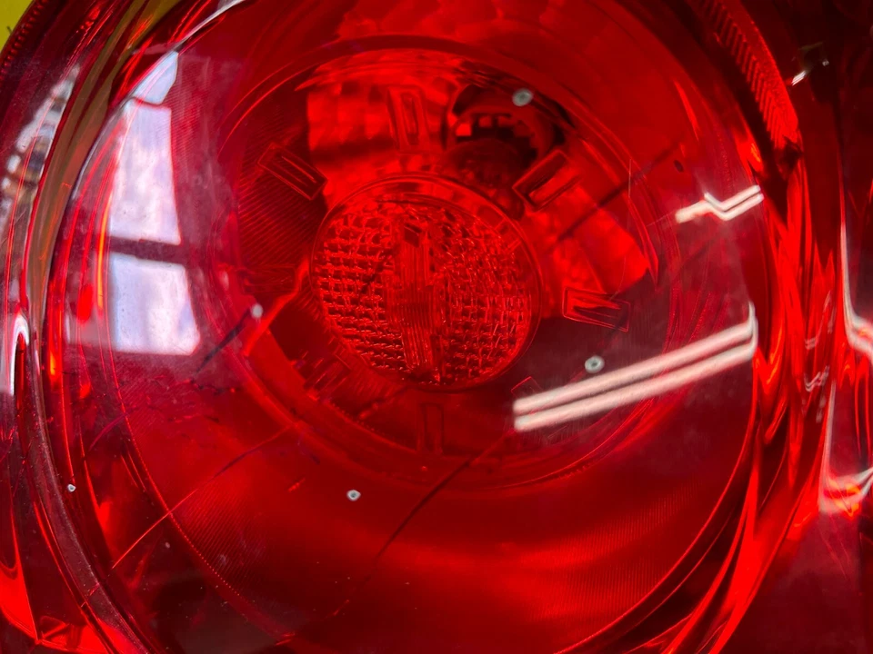 CHEVROLET EQUINOX 2010-2015 CONJUNTO DE LUZ TRASERA IZQUIERDA LADO CONDUCTOR OEM Foto 3 de 4