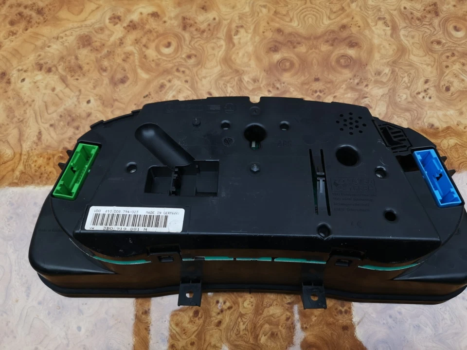 Cuadro de instrumentos velocímetro Volkswagen Passat B5 3B0919881N Foto 4 de 4