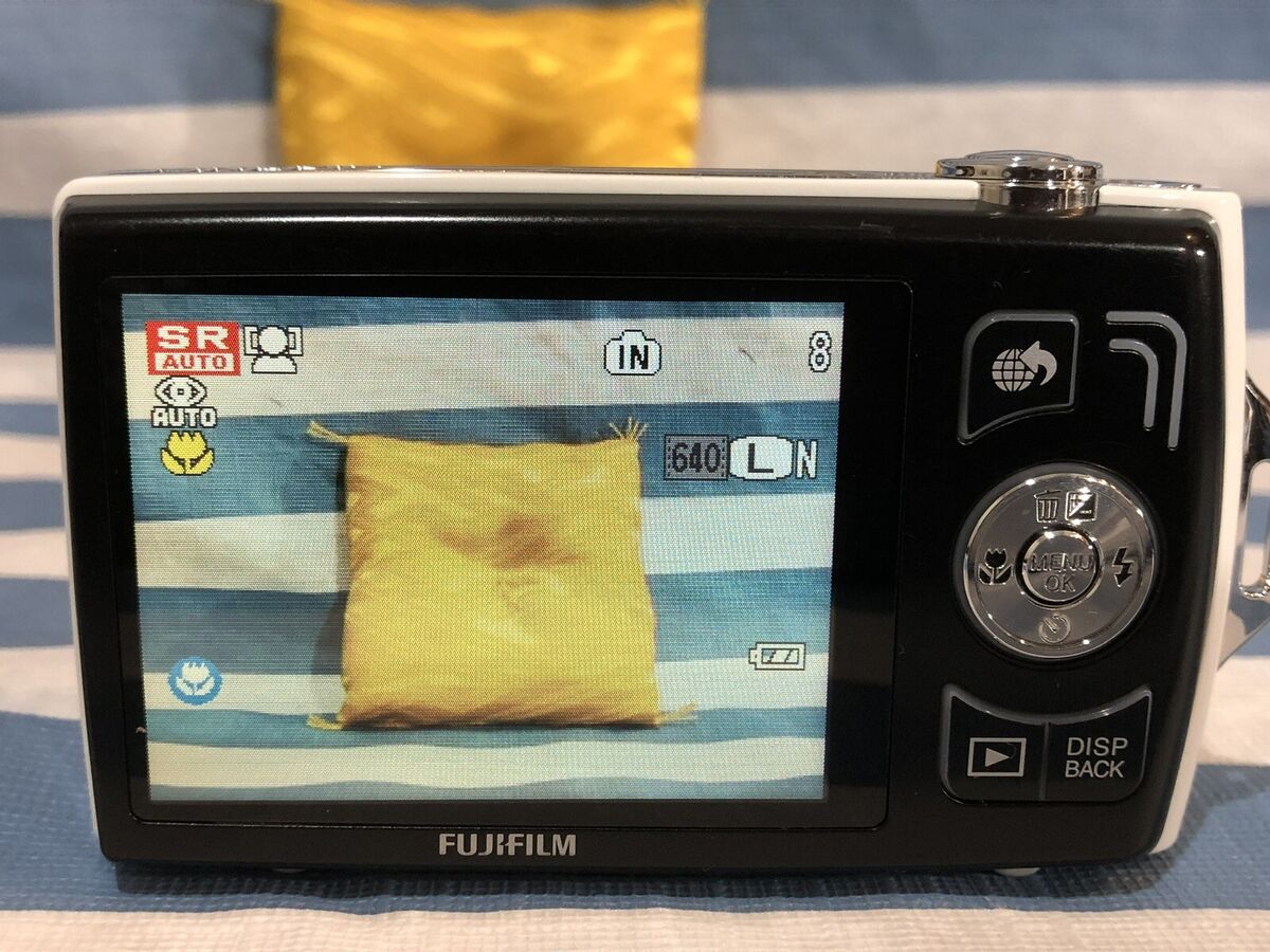 Fujifilm FinePix Z110,White,EXC 14MP,5x,f/3.9,2.7inch from Fujifilm FinePix Z110,White,EXC 14MP,5x,f/3.9,2.7inch from