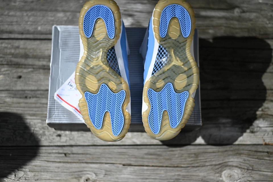 Talla 10 - Air Jordan 11 Retro 2001 Low Columbia Foto 3 de 4