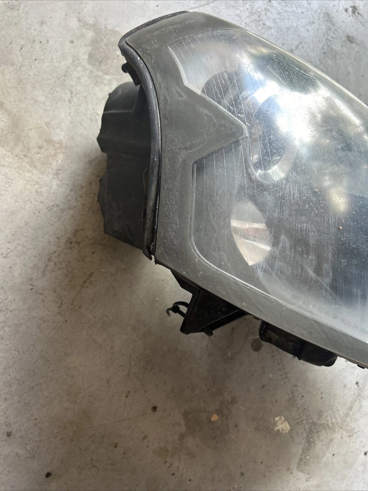 Faro conductor izquierdo xenón HID Assnby GM 15826016 2003-2007 Cadillac CTS Foto 3 de 4