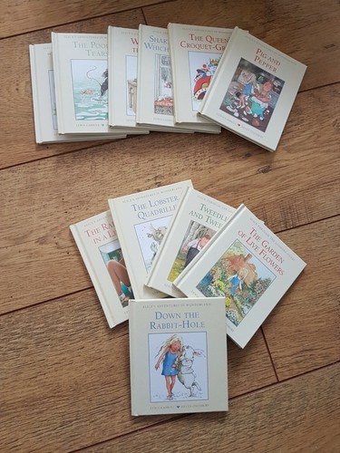Alice in Wonderland Book Box Set. Very good condition. Collect or can be posted. - Picture 3 of 8