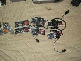 Nintendo GameCube / NES Gaming System / with 6 controllers each / 4 each