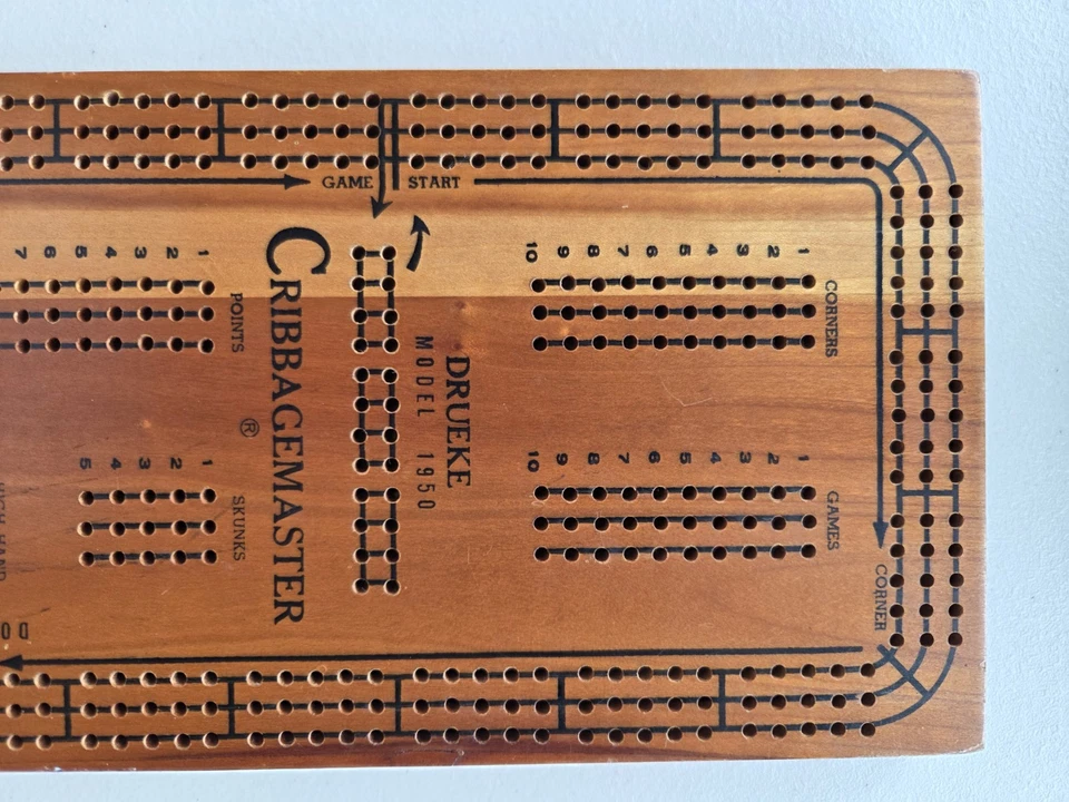 Vintage DRUEKE Cribbagemaster Model # 1950 Cribbage Board Extra Pegs Excellent!! - Image 4 of 4