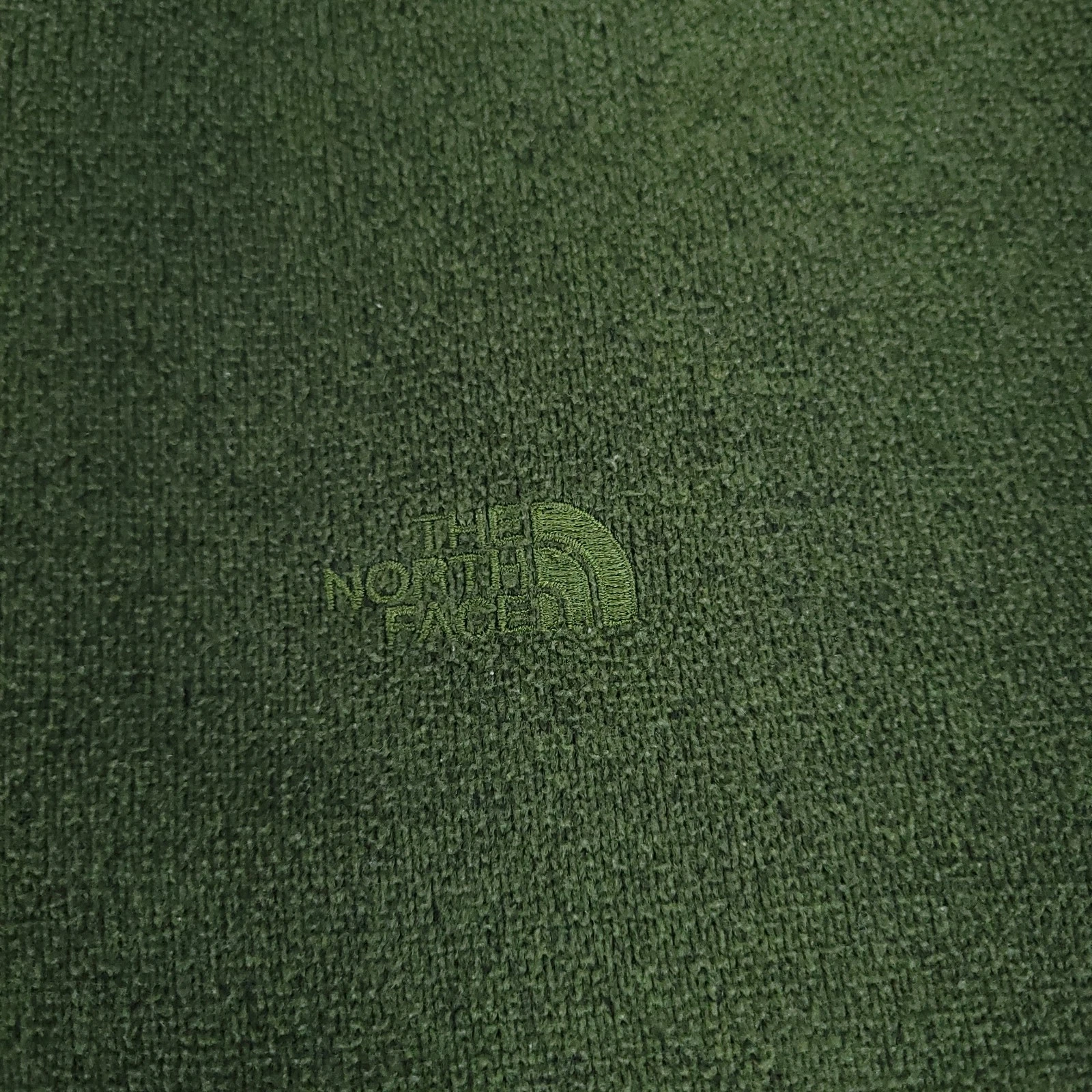 The North Face Fleece Pullover Men XL Green Forest Green Quarter Zip Sweater - product detail image 3