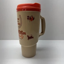 VINTAGE THERMO-SERV BILL MILLER BAR-B-Q TEXAS TEA BUCKET 34 OZ TRAVEL COFFEE MUG