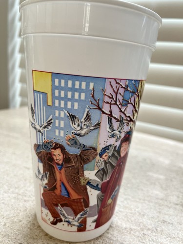 1992 Hardee’s Home Alone 2 Plastic Collectors Cup - Picture 6 of 8