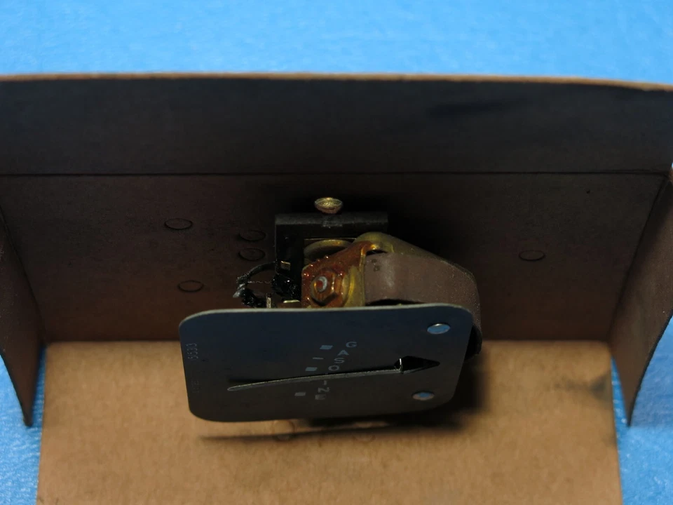 Nuevo de Lote Antiguo GM AC 1936 Oldsmobile F-36 L-36 F36 L36 Gas Combustible Calibre 1515313 Foto 4 de 4