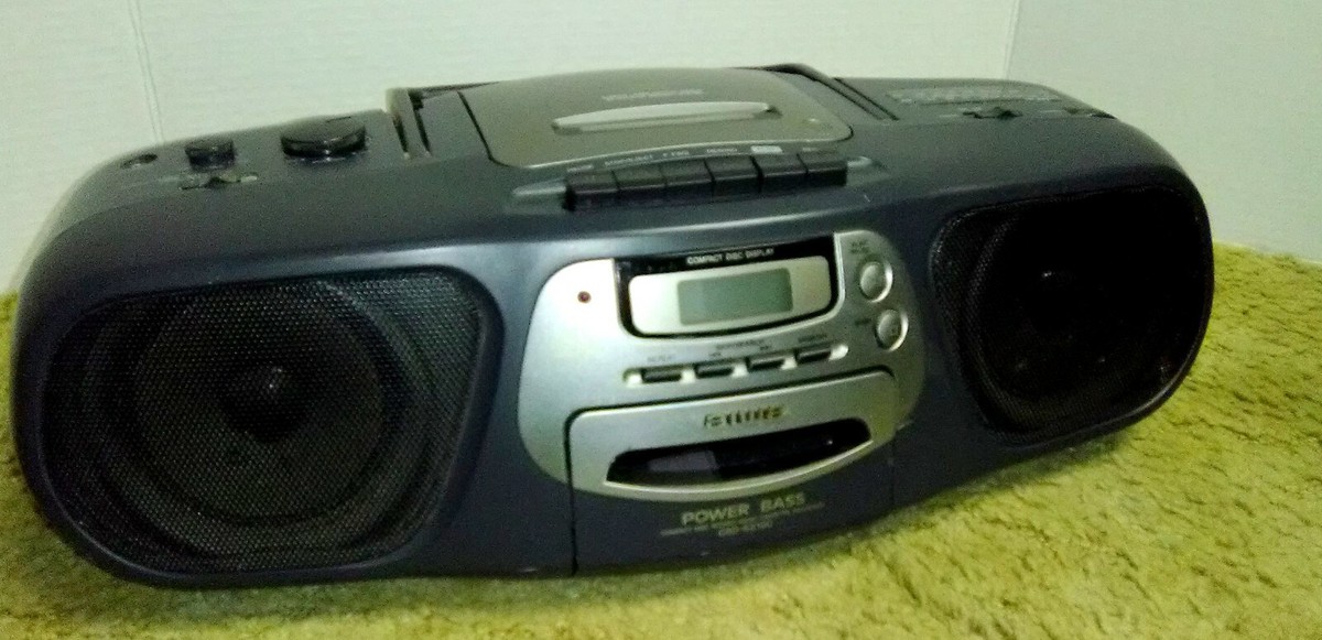 AIWA CSD-EX100 - Portable Stereo Cassette, CD-R/RW Player, FM AM