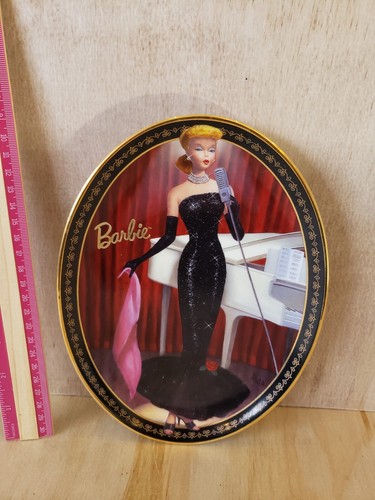 BARBIE SOLO IN THE SPOTLIGHT COLLECTOR PLATE BRADFORD EXCHANGE 1999 FIRST ISSUE - Picture 3 of 6