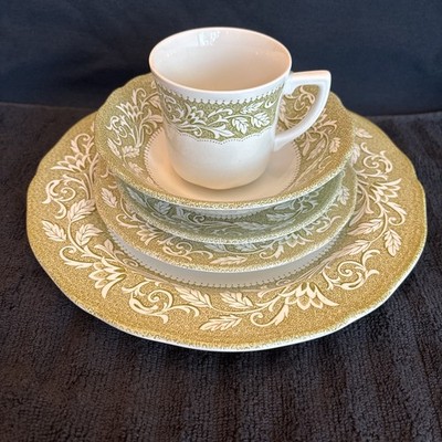 Vtg J&G Meakin Renaissance Green 20 Pc Dinnerware Set Service for 4 NOS NIB