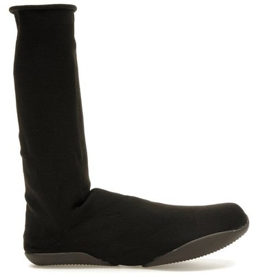 Size 3 - Yeezy Pods - Size 10-13