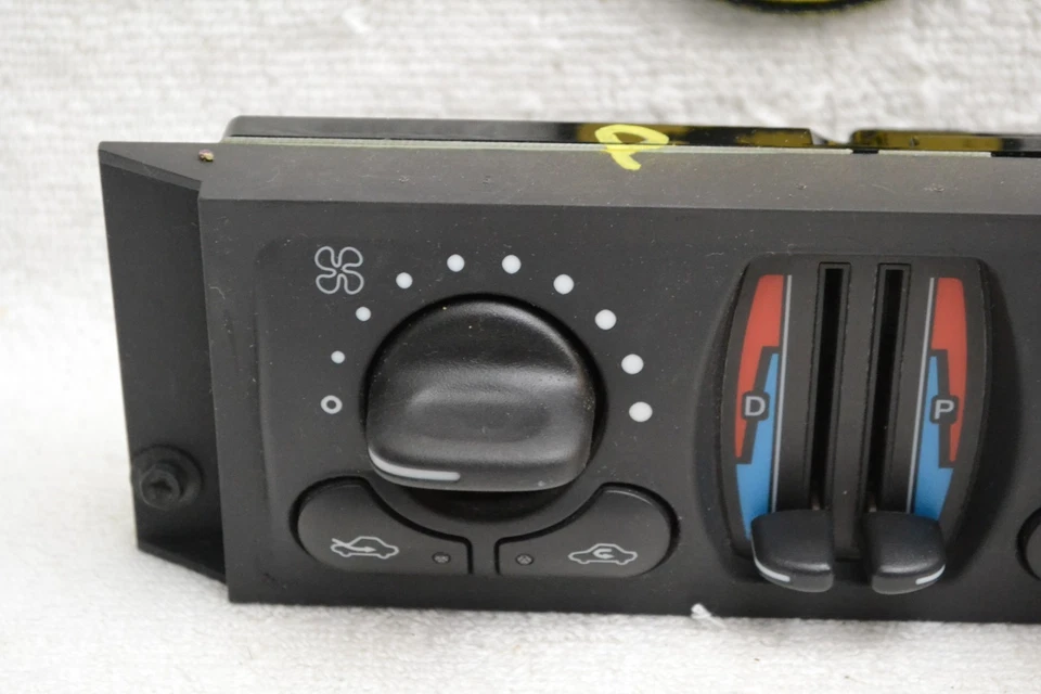 2000-2003 Chevy Impala Monte Carlo Heater A/C Temperature HVAC Climate Control - Image 3 of 4