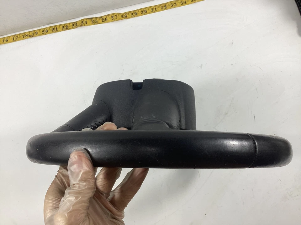 Volante Audi A4 2009-2012 4 radios 8R0419091F OEM. Foto 3 de 4