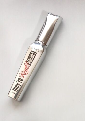 Mascara magnétique Benefit They're Real taille réelle 9,0 g/0,32 oz (NEUF DANS SA BOÎTE) - Photo 1/1
