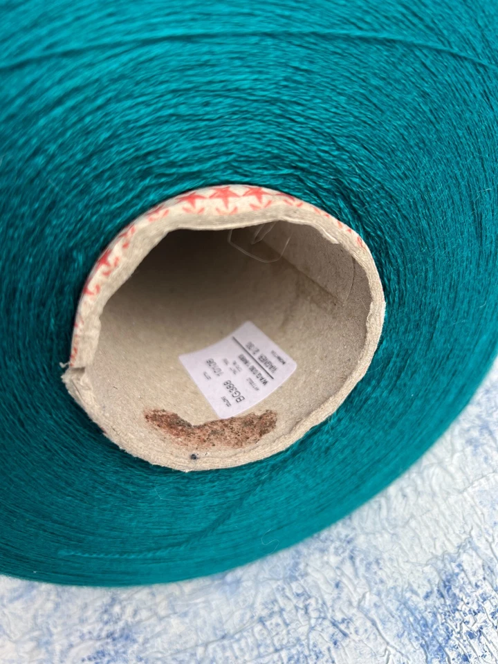 Hilo de encaje fino 100 % merino cian oscuro, Amico Nm 2/30, por 100 g (3,52 oz) Foto 2 de 4