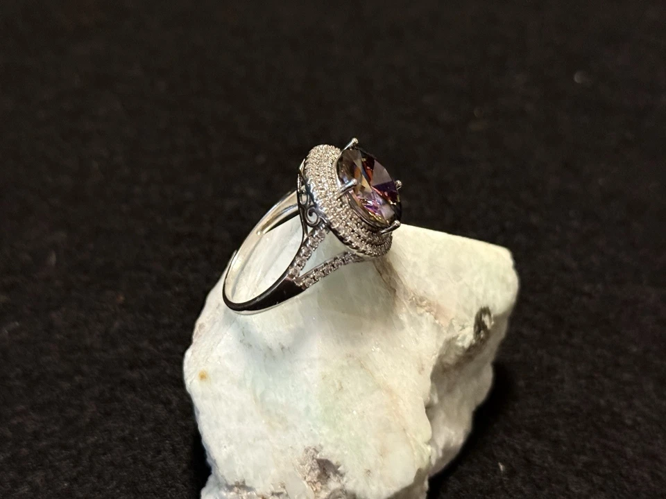 Anillo de plata de ley y topacio MysticFire Foto 2 de 4