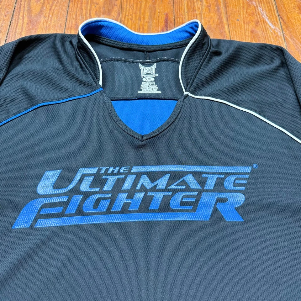 Camiseta The Ultimate Fighter Team Reino Unido para hombre talla 2XL negra azul UFC Tapout 2009 Foto 2 de 4