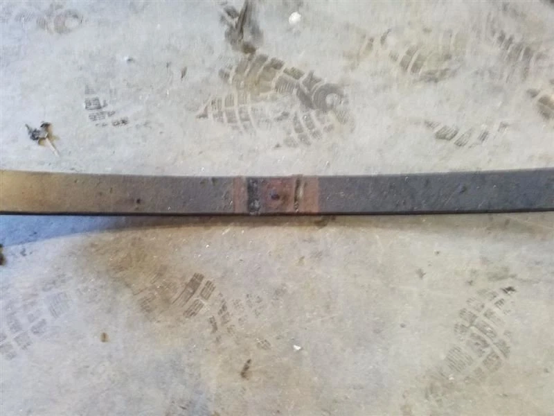 Muelle de hoja delantero - Código X | Se adapta a Ford F250 F350 F450 F550 1999-2004 Foto 4 de 4