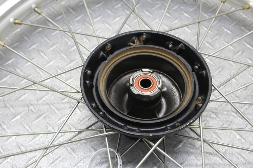 Honda XR200R 1999 llanta delantera Foto 2 de 4