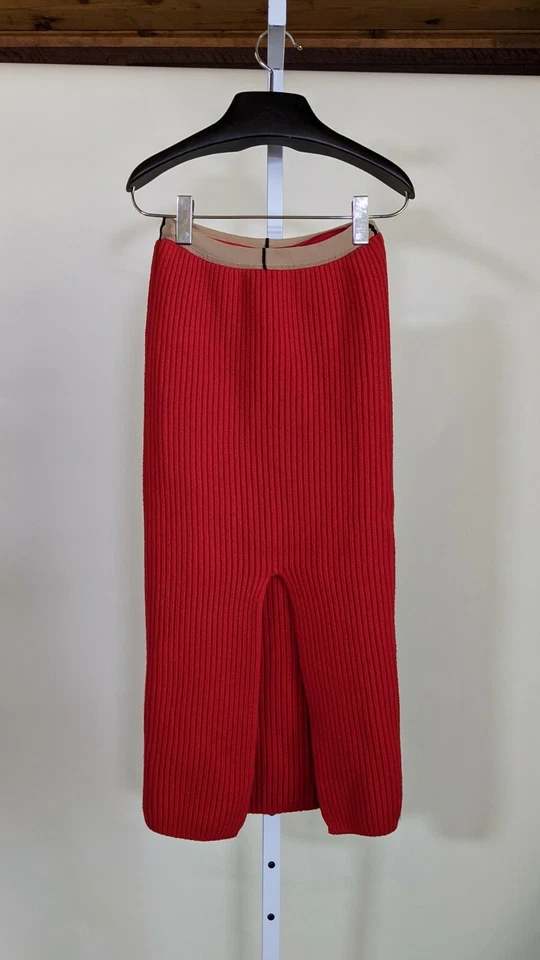 Falda tejida roja Calvin Klein 205w39nyc FW 2017 mezcla de cachemir acanalada Raf Simons Foto 2 de 4