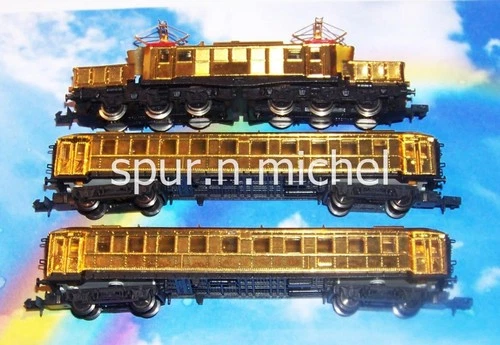 1 Lokomotive  E 94 deutsches Krokodil goldfarben Spur N Arnold Standmodell TOP