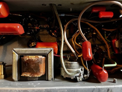 1946 RCA Red Swirl Catalin 66X8 Radio EX Condition / Partially Restored Project - Picture 14 of 24