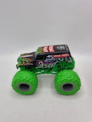 Monster Jam Tough Treads Scavatore di Tombe Megalodon Bakugan El Toro Loco 1:64 Raro - Foto 2 di 21
