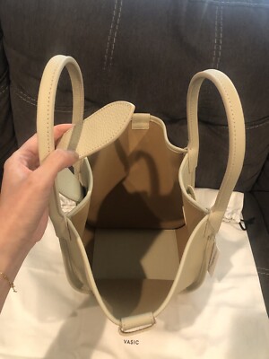 NWT VASIC New York/Japan Port Mini In Pear Sold Out Color Retail