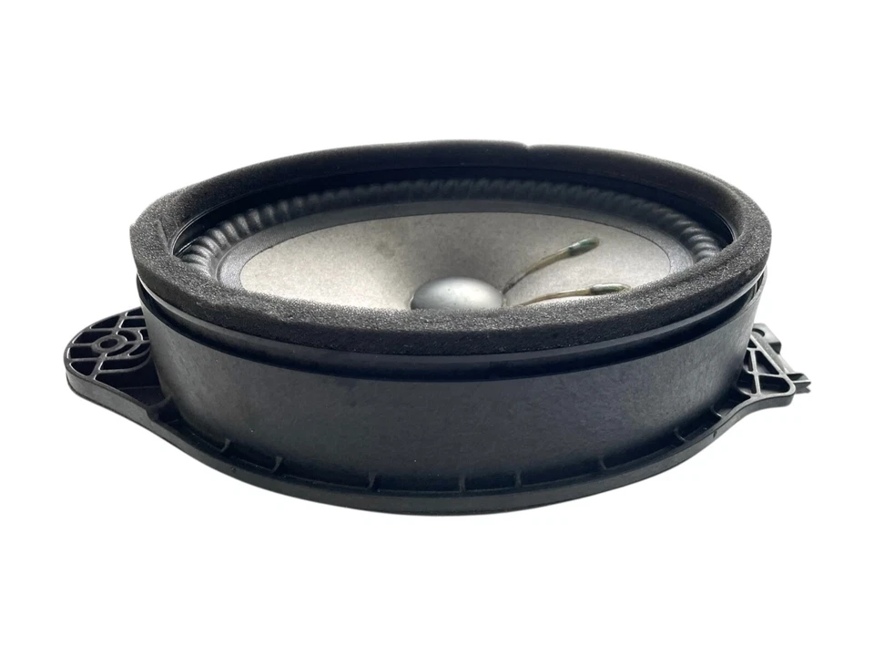 Alto-falante de rádio dianteiro lateral direito do passageiro Chevrolet Silverado 2500HD 2017 - Imagem 2 de 4