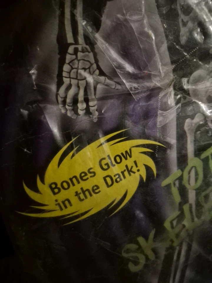 Disfraz de 6 piezas Divertido Mundo Adulto Huesos Esqueletos BRILLA 3D Esculpido Pesado Audaz Huesos Difícil de Encontrar Foto 2 de 4