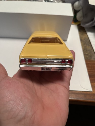 1975 Dodge Dart Sport Plastic Promo Model 1/25 Scale Yellow Blaze With Box - Picture 9 of 15