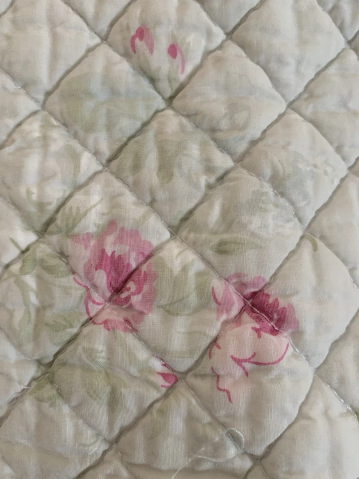 Par de fundas de almohada estándar Simply Shabby Chic rosa verde blanco rosas Foto 3 de 4