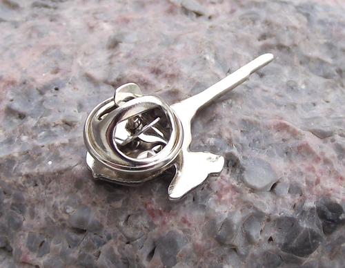 European Long Tailed Tit Garden Feeder Round Bird Wildlife Brooch Pin Badge - Picture 2 of 2